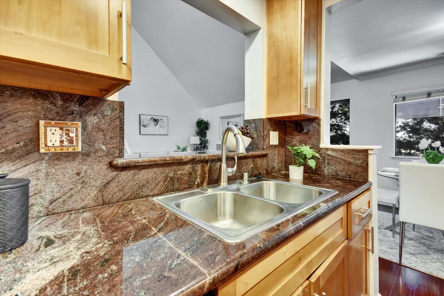 Detail Gallery Image 19 of 48 For 1129 Foxchase Dr, San Jose,  CA 95123 - 2 Beds | 2 Baths