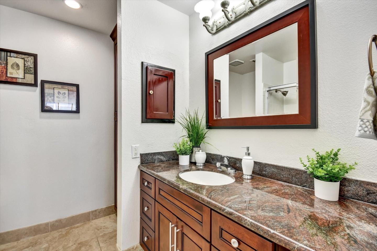Detail Gallery Image 27 of 48 For 1129 Foxchase Dr, San Jose,  CA 95123 - 2 Beds | 2 Baths