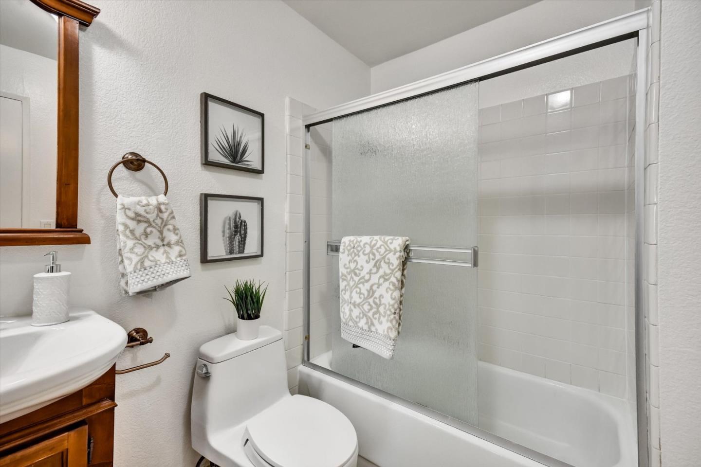 Detail Gallery Image 33 of 48 For 1129 Foxchase Dr, San Jose,  CA 95123 - 2 Beds | 2 Baths