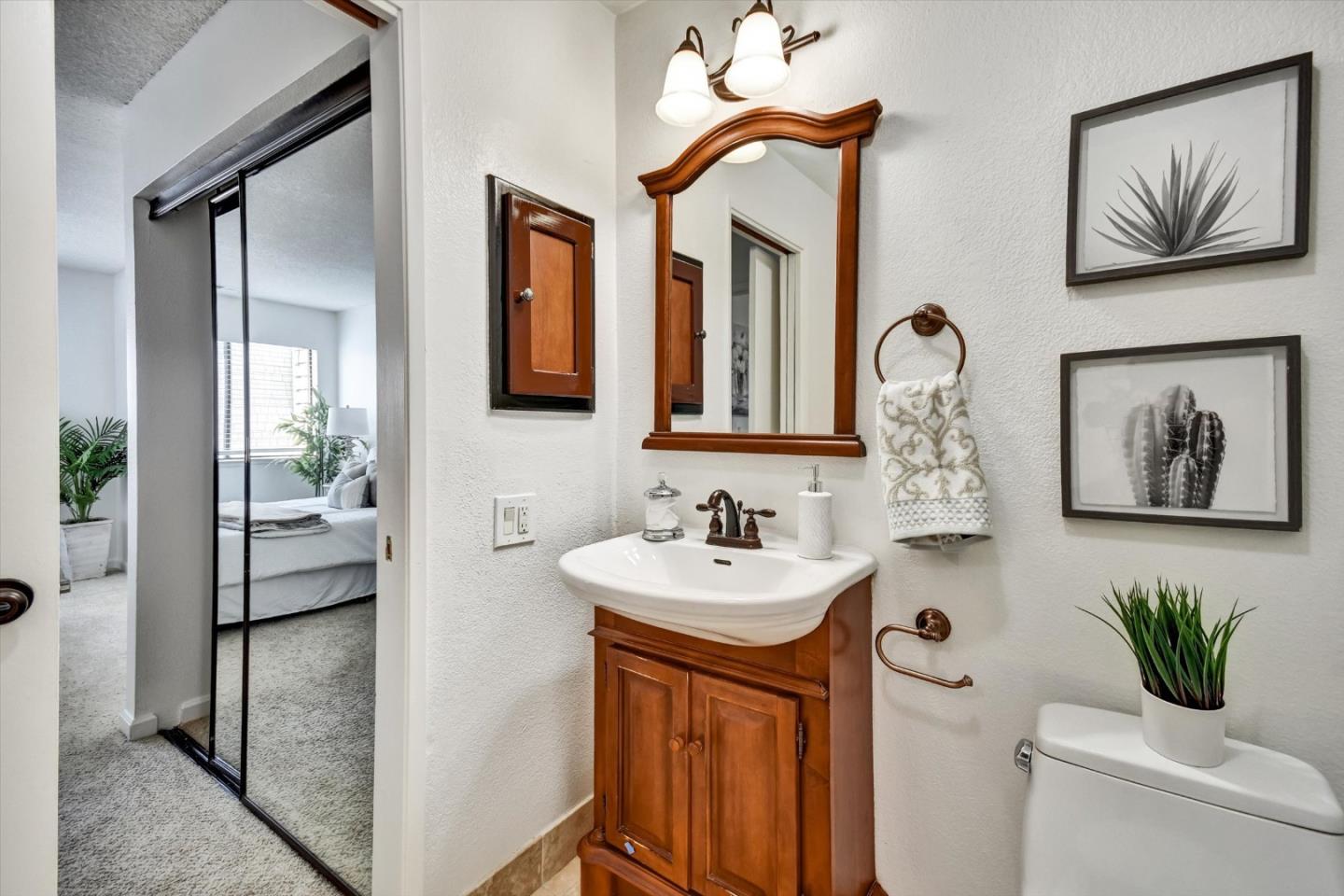 Detail Gallery Image 34 of 48 For 1129 Foxchase Dr, San Jose,  CA 95123 - 2 Beds | 2 Baths