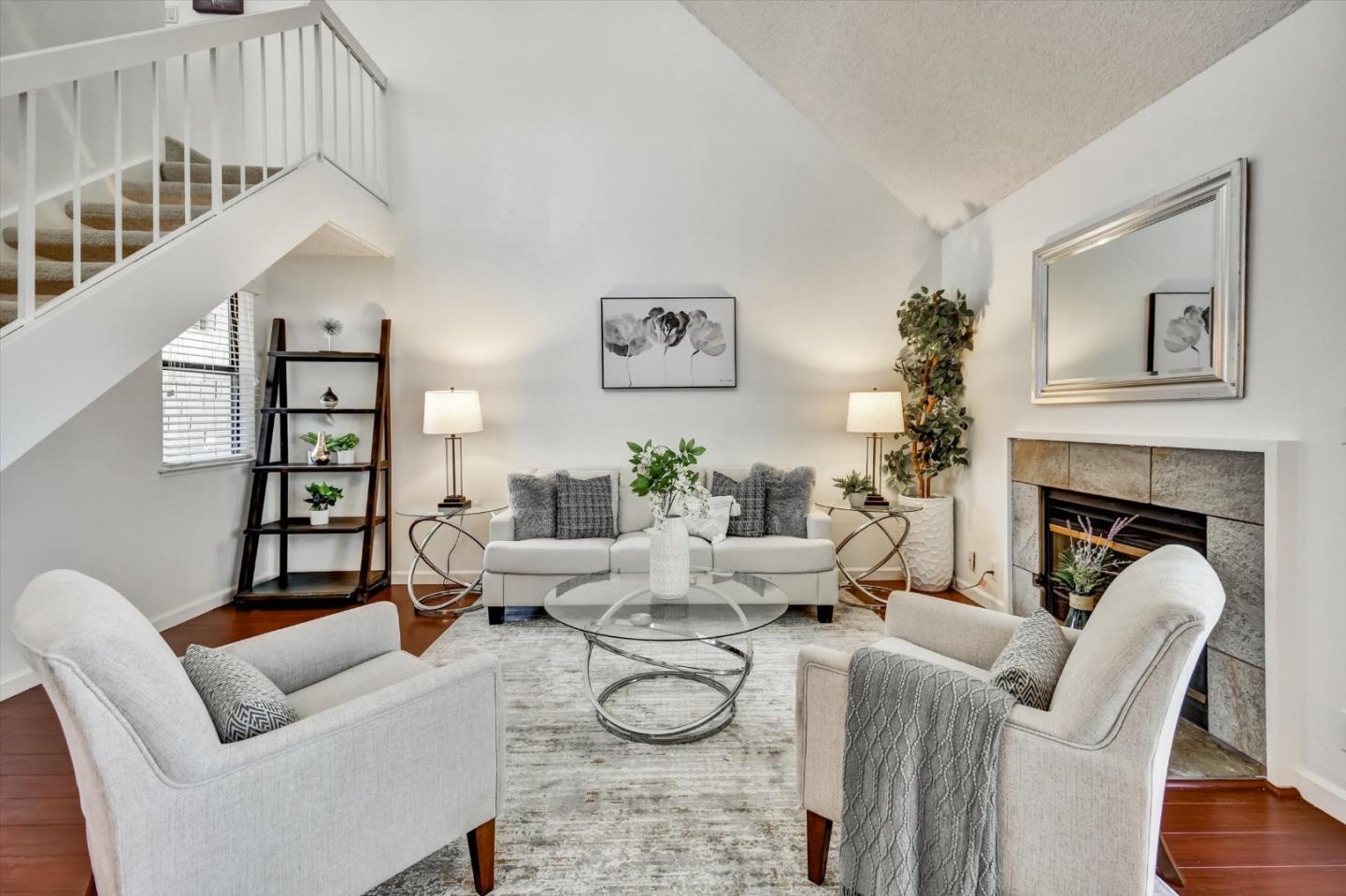 Detail Gallery Image 8 of 48 For 1129 Foxchase Dr, San Jose,  CA 95123 - 2 Beds | 2 Baths