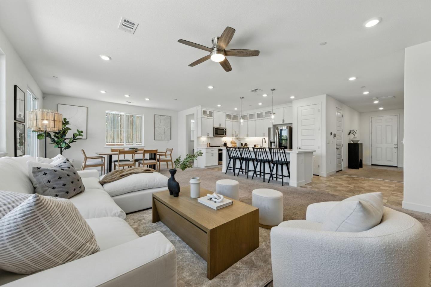 Detail Gallery Image 12 of 41 For 1555 Sawana Way, Gilroy,  CA 95020 - 3 Beds | 2 Baths