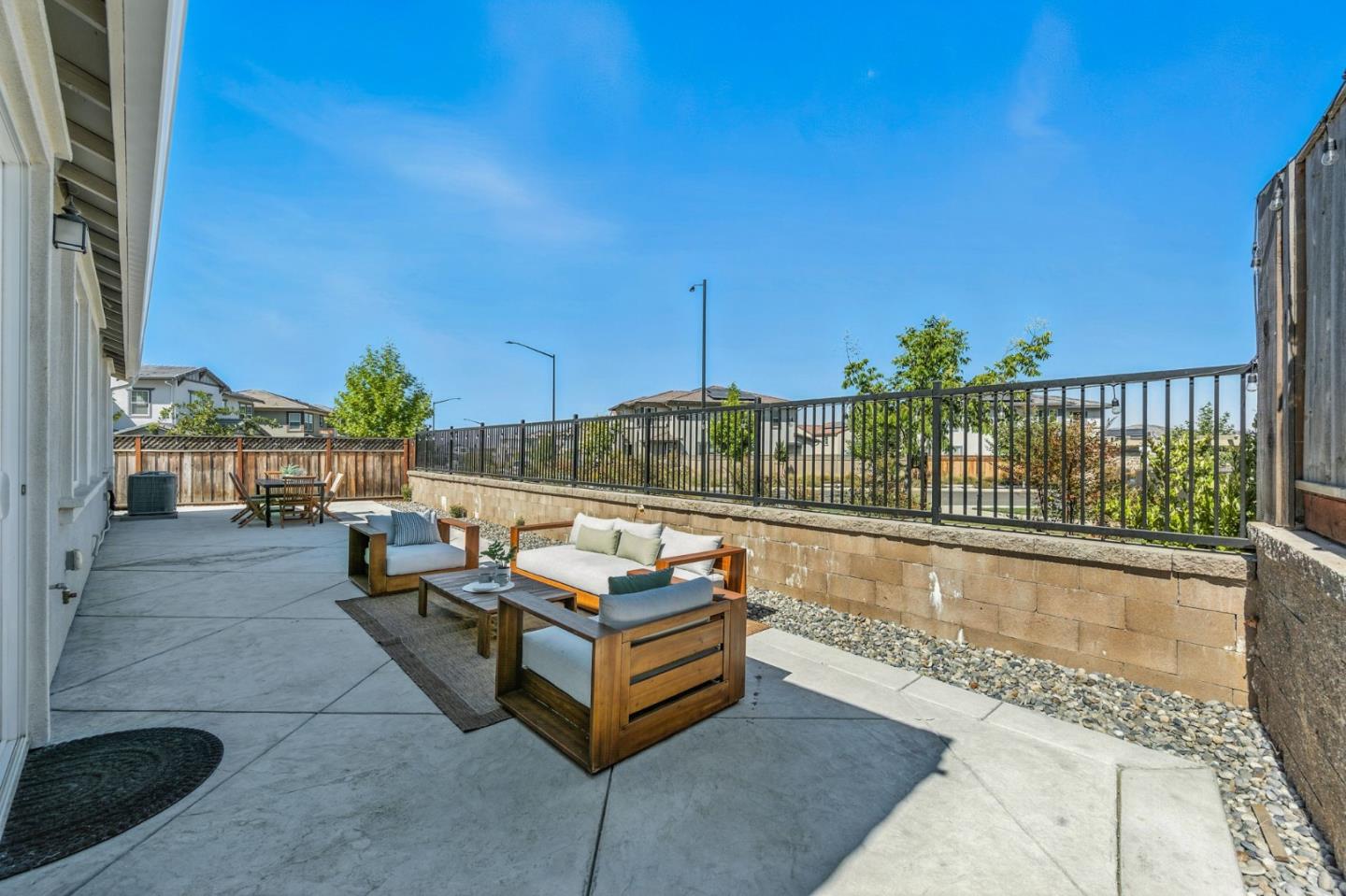 Detail Gallery Image 33 of 41 For 1555 Sawana Way, Gilroy,  CA 95020 - 3 Beds | 2 Baths