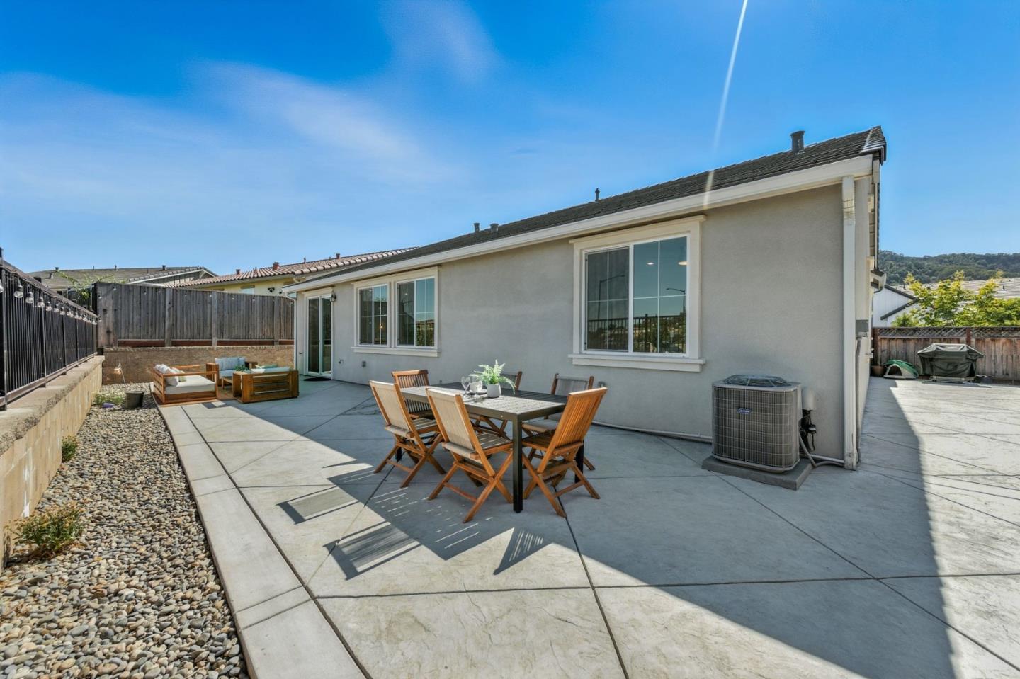 Detail Gallery Image 35 of 41 For 1555 Sawana Way, Gilroy,  CA 95020 - 3 Beds | 2 Baths