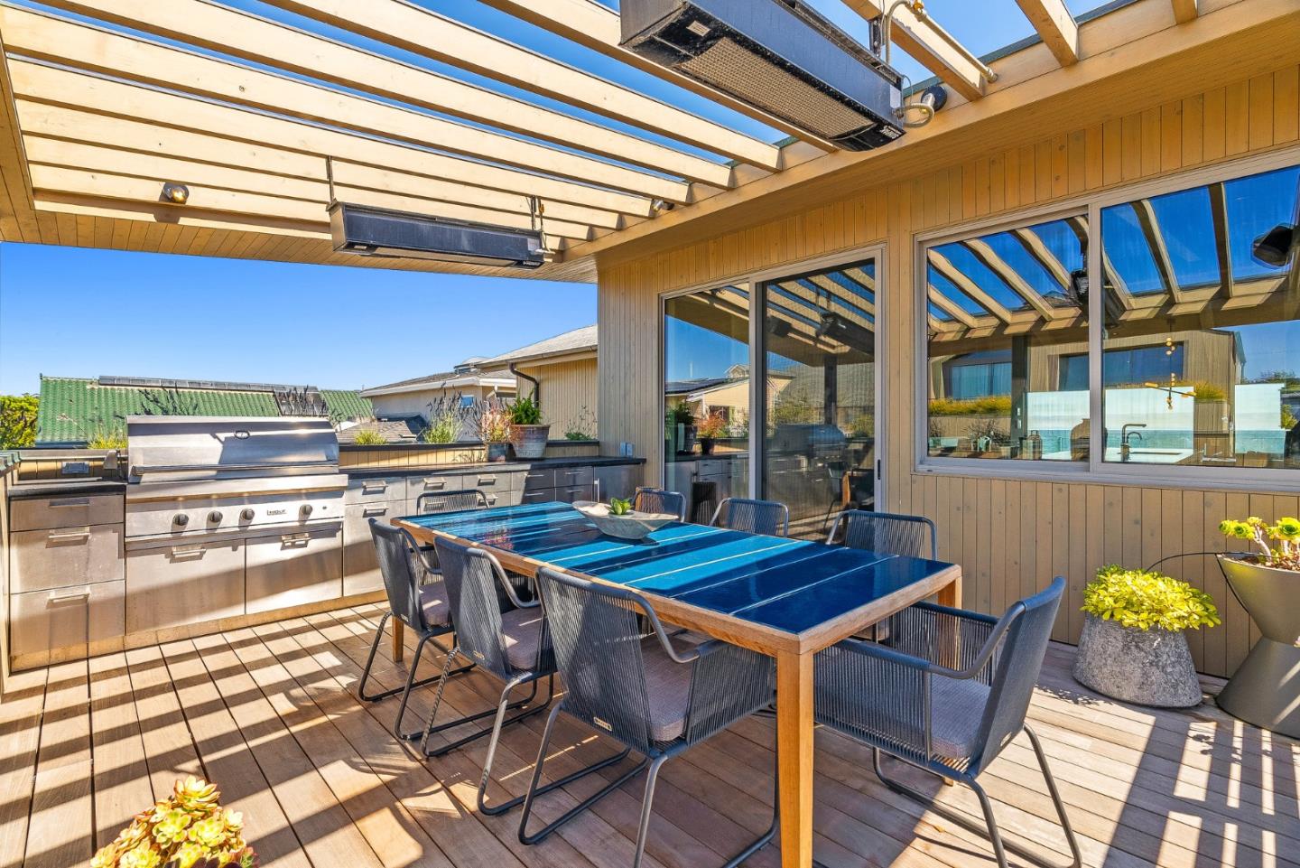 Detail Gallery Image 29 of 90 For 1122 W Cliff Dr, Santa Cruz,  CA 95060 - 4 Beds | 4/1 Baths
