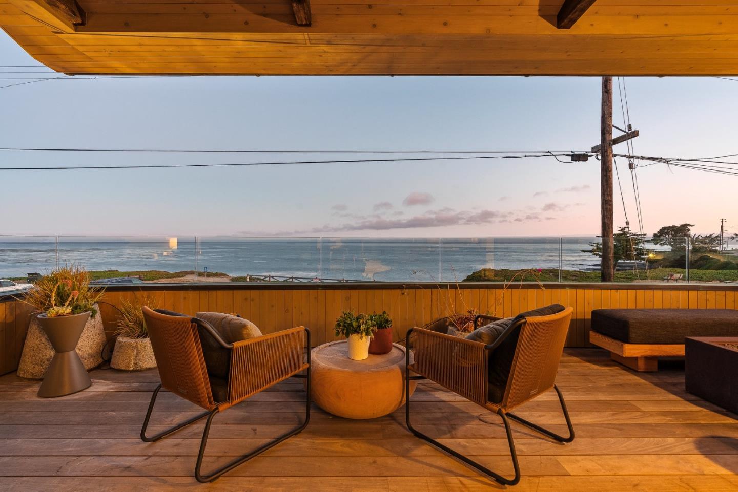 Detail Gallery Image 3 of 90 For 1122 W Cliff Dr, Santa Cruz,  CA 95060 - 4 Beds | 4/1 Baths