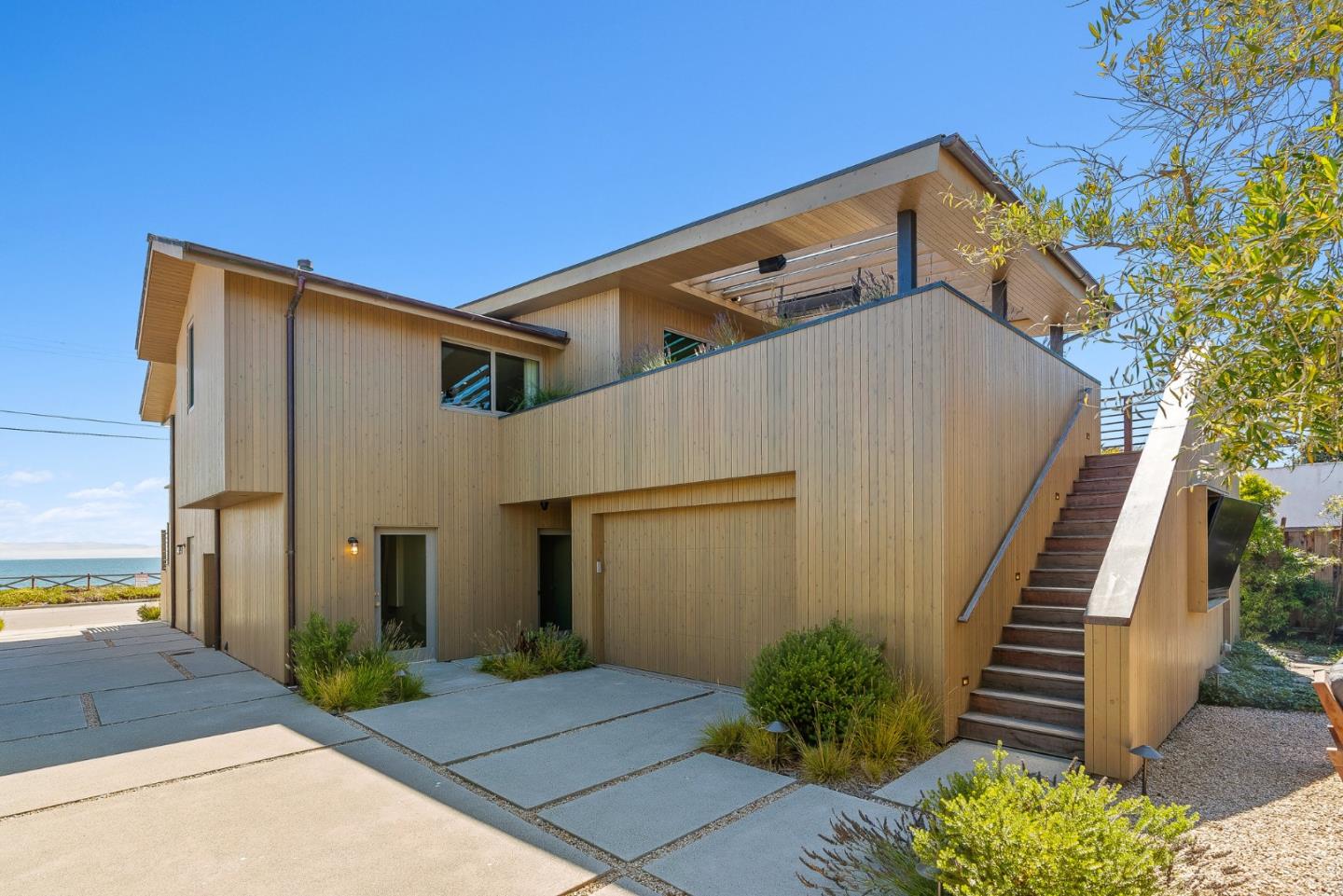 Detail Gallery Image 51 of 90 For 1122 W Cliff Dr, Santa Cruz,  CA 95060 - 4 Beds | 4/1 Baths