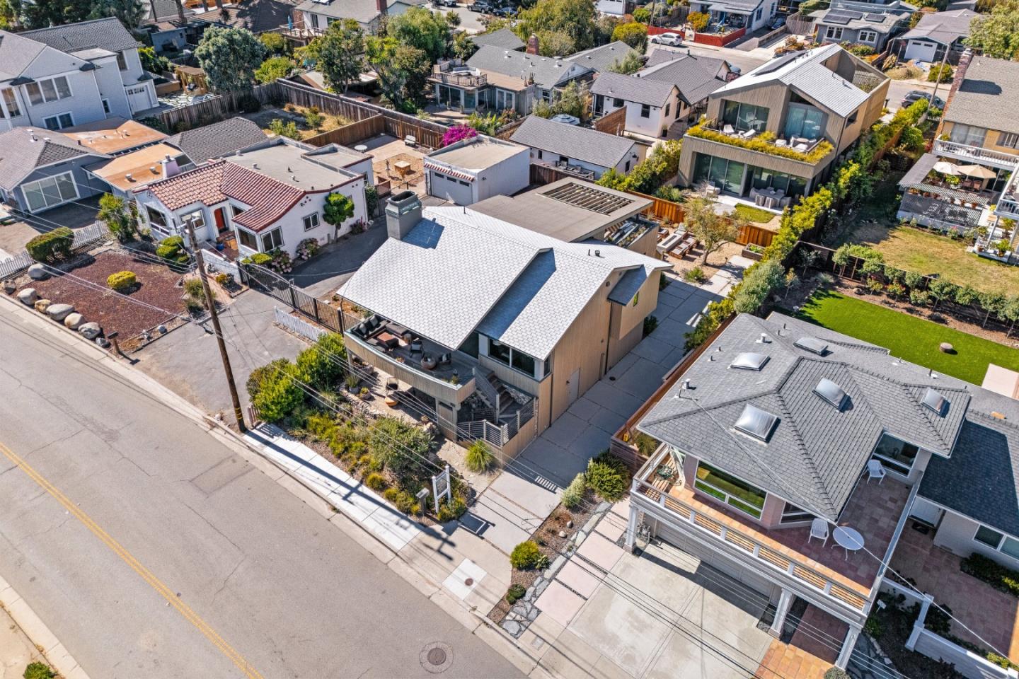 Detail Gallery Image 59 of 90 For 1122 W Cliff Dr, Santa Cruz,  CA 95060 - 4 Beds | 4/1 Baths