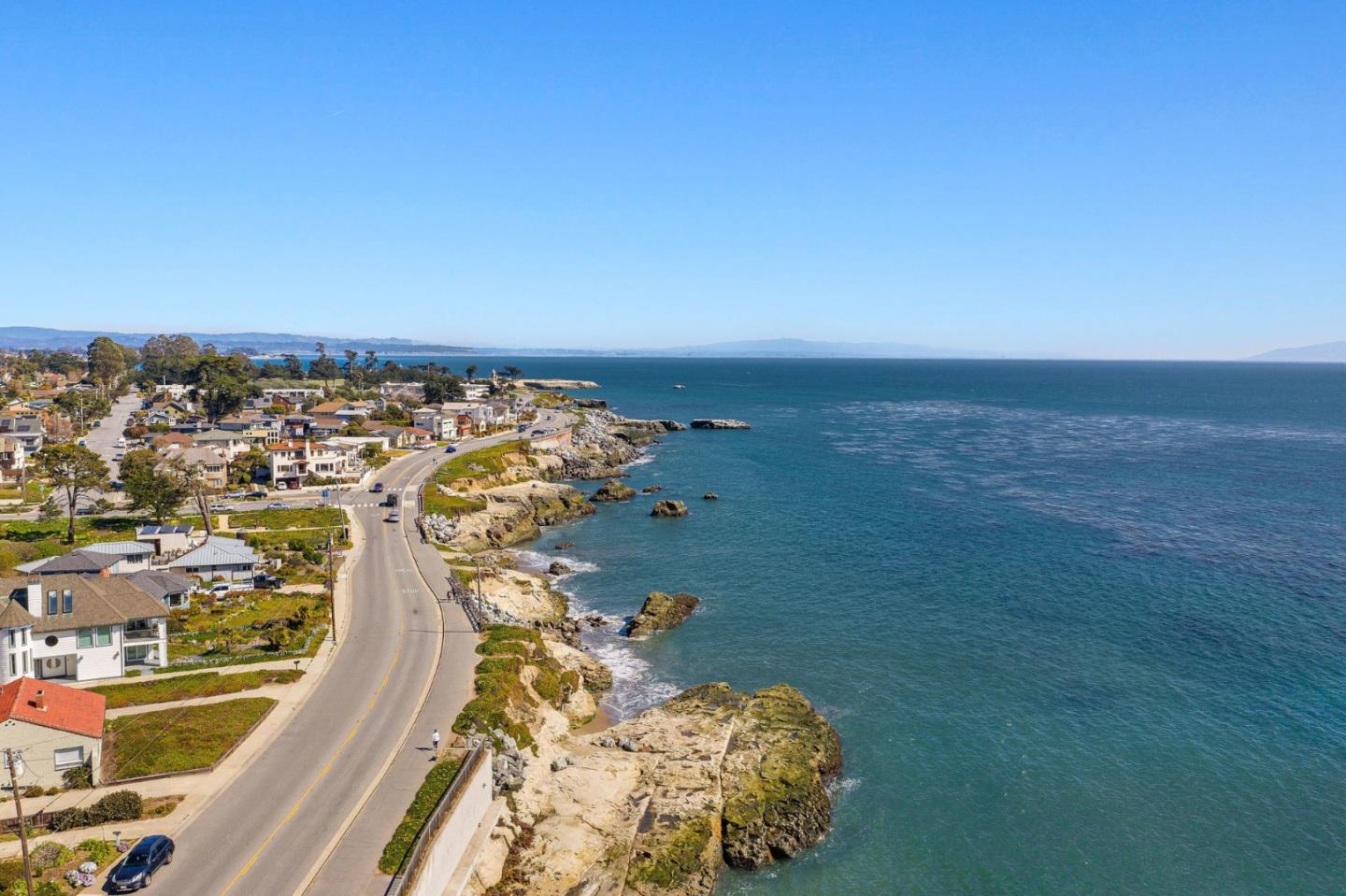 Detail Gallery Image 77 of 90 For 1122 W Cliff Dr, Santa Cruz,  CA 95060 - 4 Beds | 4/1 Baths