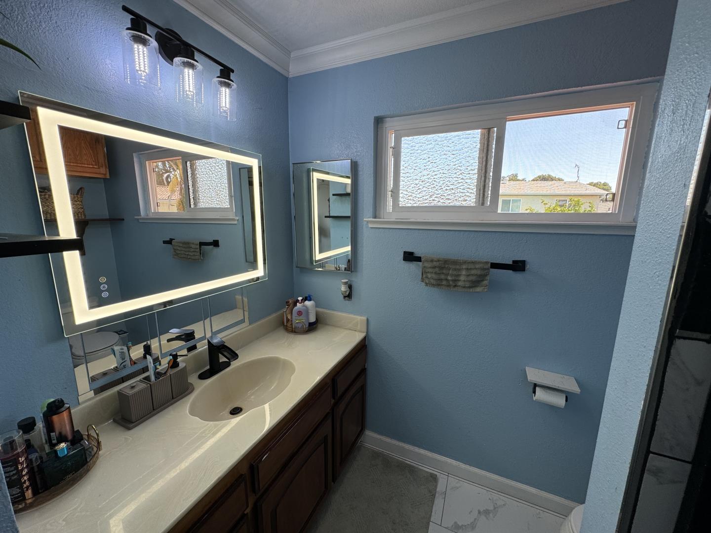 Detail Gallery Image 27 of 38 For 2176 Laddie Ct, San Jose,  CA 95121 - 4 Beds | 3 Baths