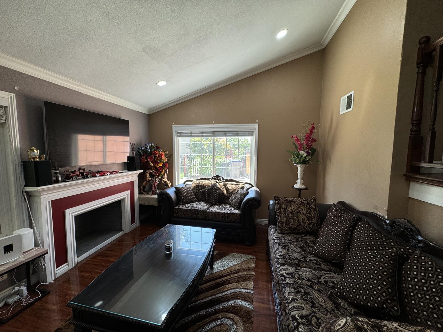 Detail Gallery Image 6 of 38 For 2176 Laddie Ct, San Jose,  CA 95121 - 4 Beds | 3 Baths