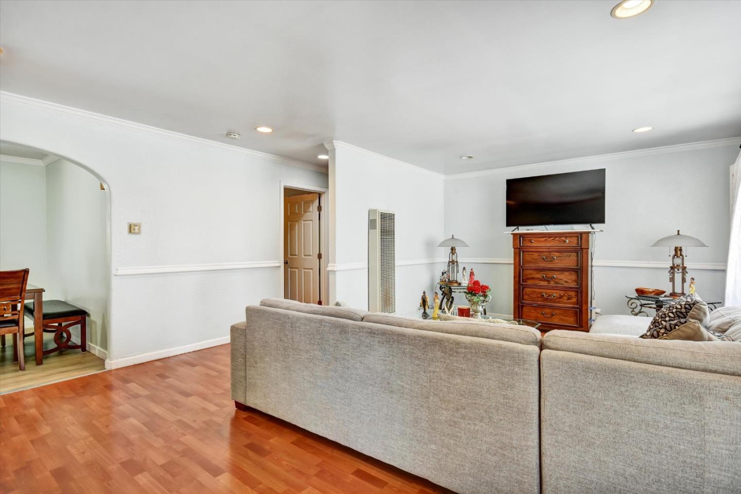 Detail Gallery Image 11 of 40 For 14202 Lucian Ave, San Jose,  CA 95127 - 3 Beds | 1 Baths