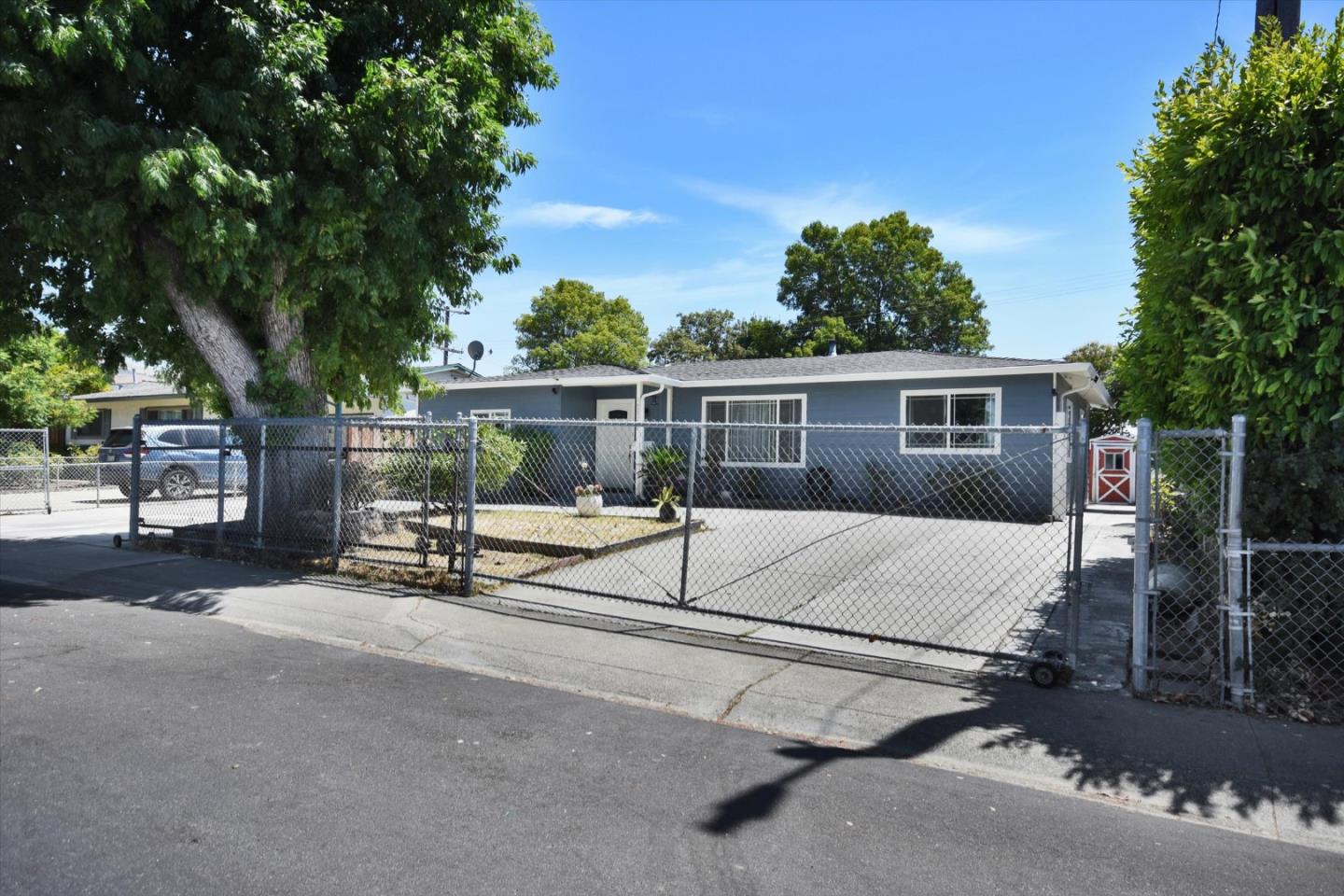Detail Gallery Image 6 of 40 For 14202 Lucian Ave, San Jose,  CA 95127 - 3 Beds | 1 Baths