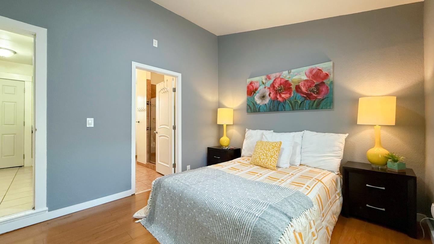 Detail Gallery Image 12 of 24 For 10923 Foothill Blvd, Oakland,  CA 94605 - 3 Beds | 2 Baths