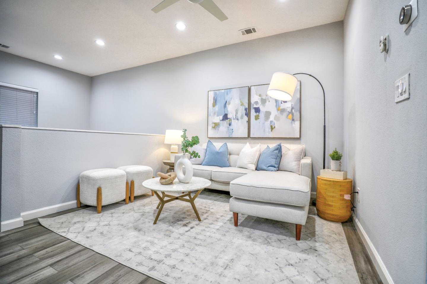 Detail Gallery Image 13 of 48 For 151 Jasmine Ct, Mountain View,  CA 94043 - 3 Beds | 2/1 Baths