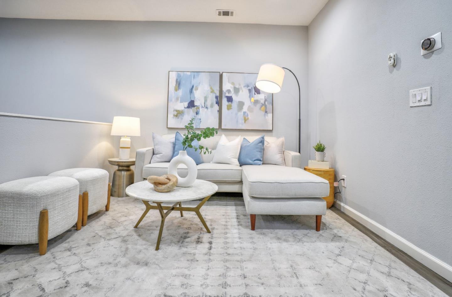 Detail Gallery Image 14 of 48 For 151 Jasmine Ct, Mountain View,  CA 94043 - 3 Beds | 2/1 Baths