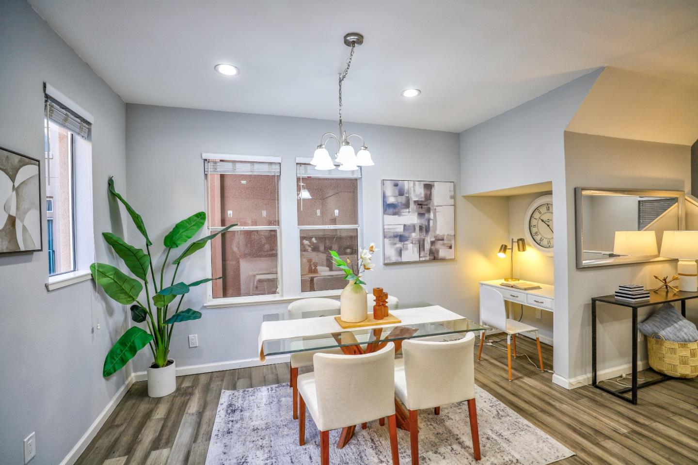 Detail Gallery Image 20 of 48 For 151 Jasmine Ct, Mountain View,  CA 94043 - 3 Beds | 2/1 Baths