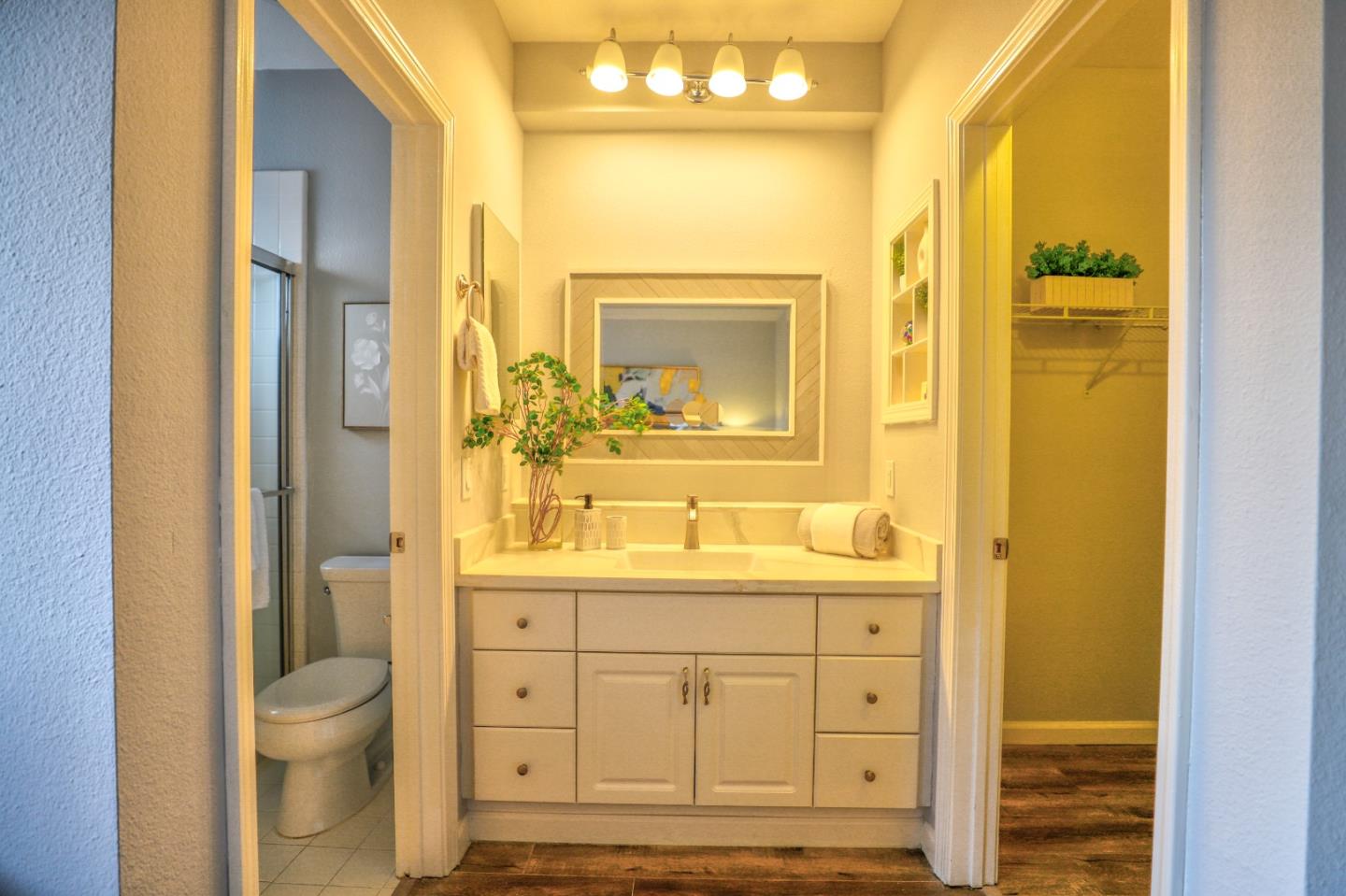 Detail Gallery Image 23 of 48 For 151 Jasmine Ct, Mountain View,  CA 94043 - 3 Beds | 2/1 Baths