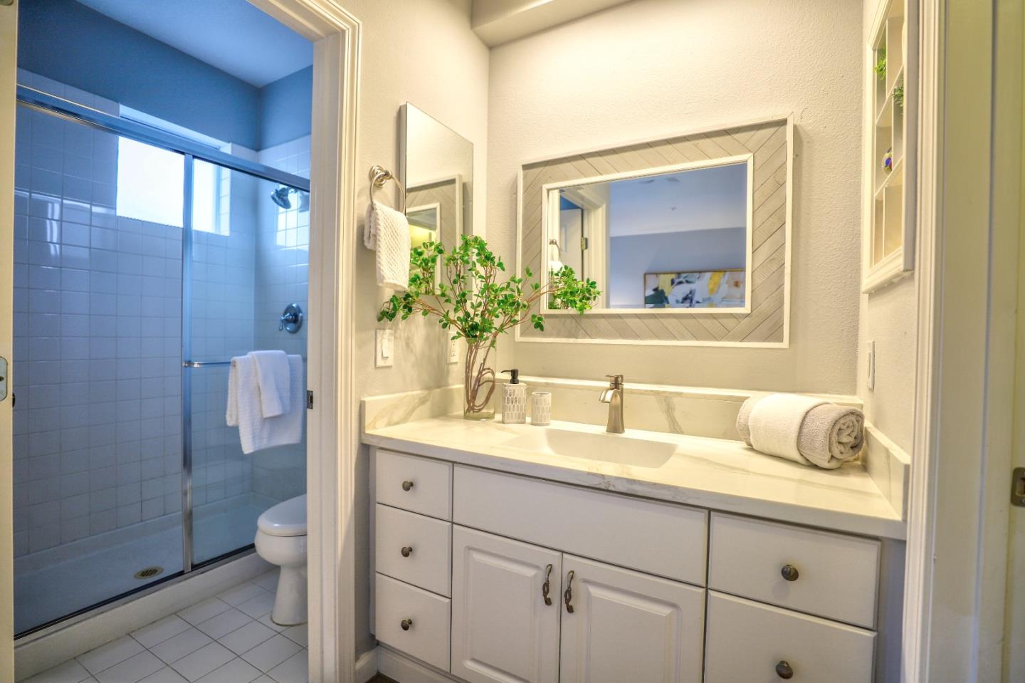 Detail Gallery Image 24 of 48 For 151 Jasmine Ct, Mountain View,  CA 94043 - 3 Beds | 2/1 Baths