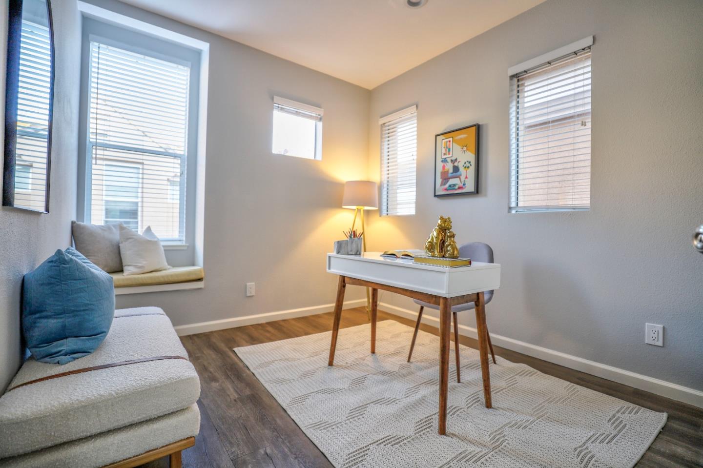 Detail Gallery Image 29 of 48 For 151 Jasmine Ct, Mountain View,  CA 94043 - 3 Beds | 2/1 Baths