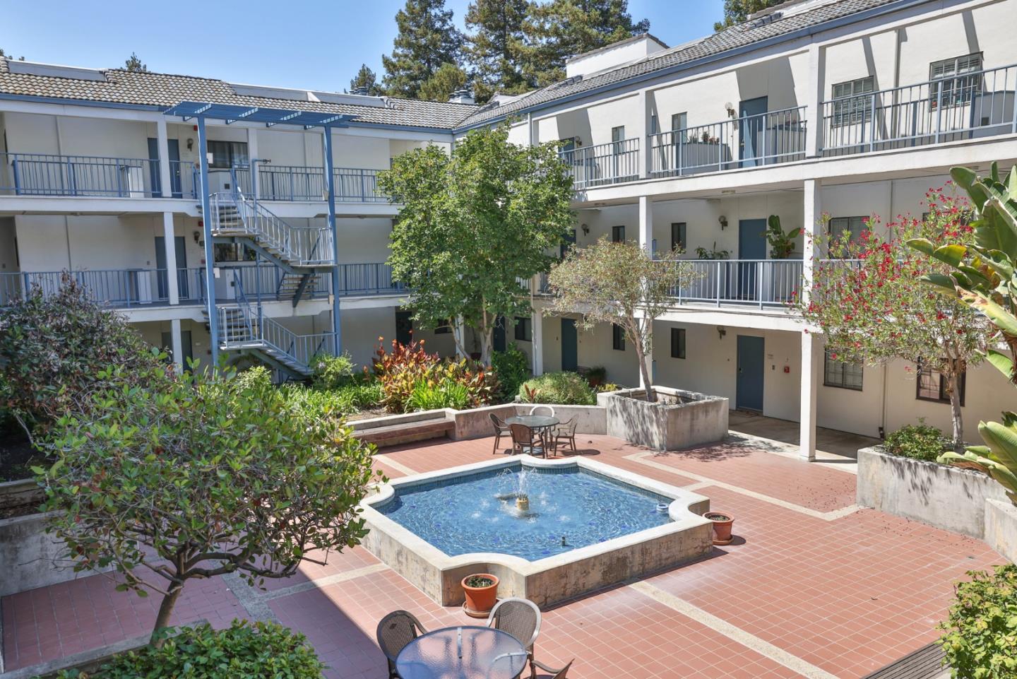 Detail Gallery Image 14 of 19 For 4691 Albany Cir #126,  San Jose,  CA 95129 - 1 Beds | 1 Baths