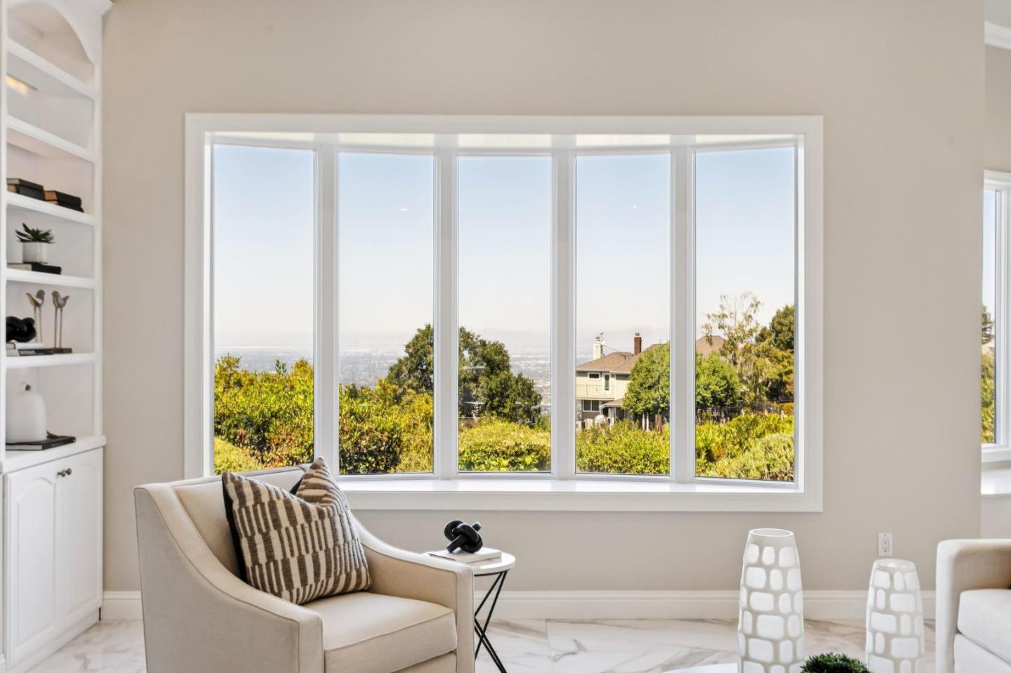 Detail Gallery Image 14 of 109 For 16383 Aztec Ridge Dr, Los Gatos,  CA 95030 - 6 Beds | 6/2 Baths