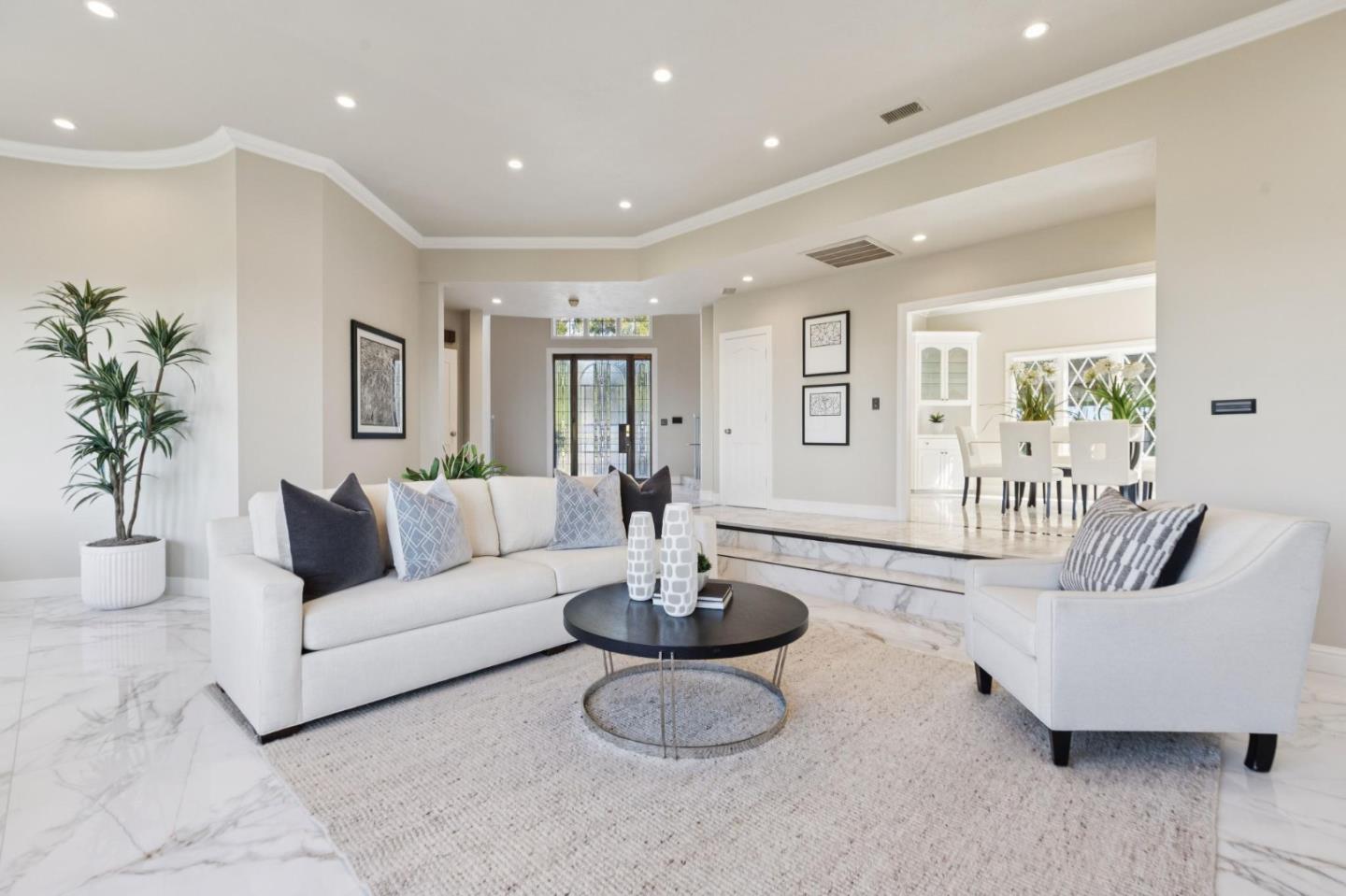 Detail Gallery Image 16 of 109 For 16383 Aztec Ridge Dr, Los Gatos,  CA 95030 - 6 Beds | 6/2 Baths