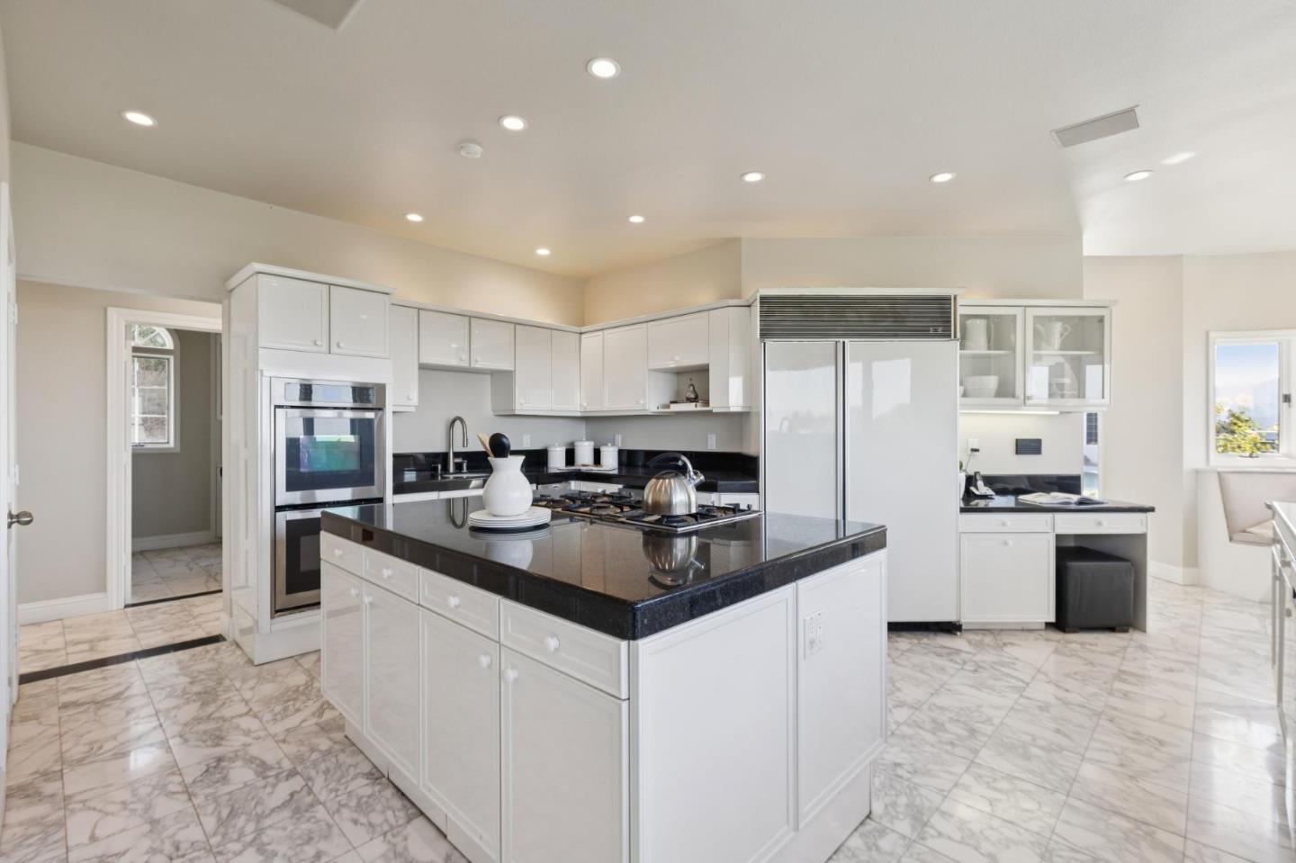 Detail Gallery Image 28 of 109 For 16383 Aztec Ridge Dr, Los Gatos,  CA 95030 - 6 Beds | 6/2 Baths