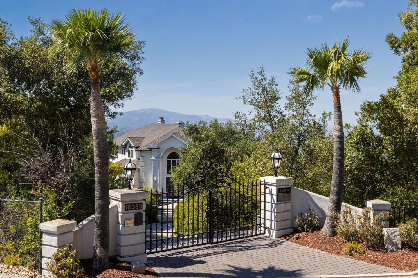 Detail Gallery Image 3 of 109 For 16383 Aztec Ridge Dr, Los Gatos,  CA 95030 - 6 Beds | 6/2 Baths