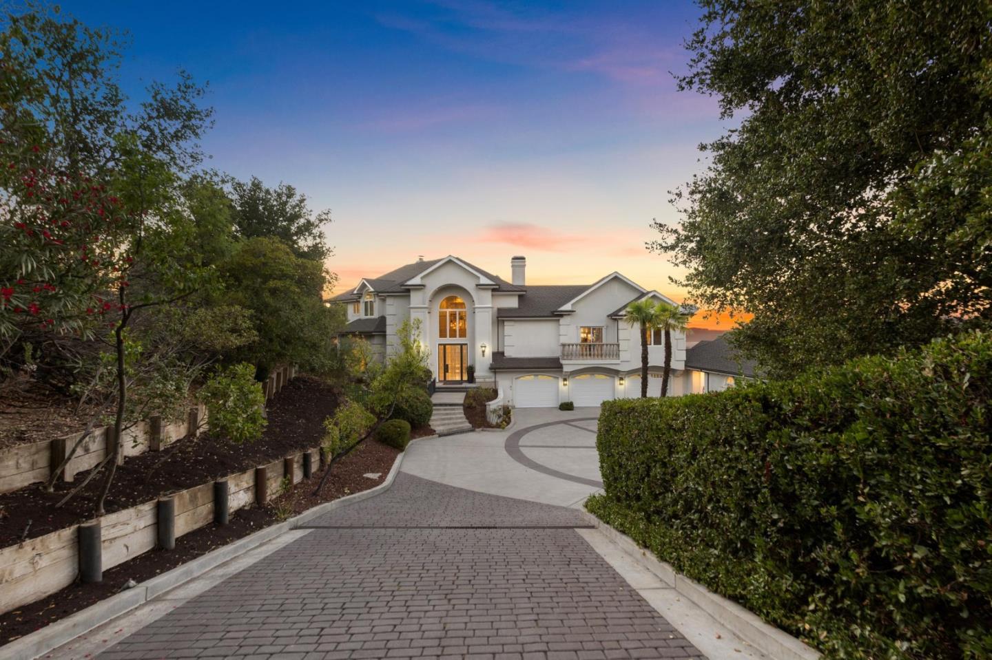 Detail Gallery Image 4 of 109 For 16383 Aztec Ridge Dr, Los Gatos,  CA 95030 - 6 Beds | 6/2 Baths