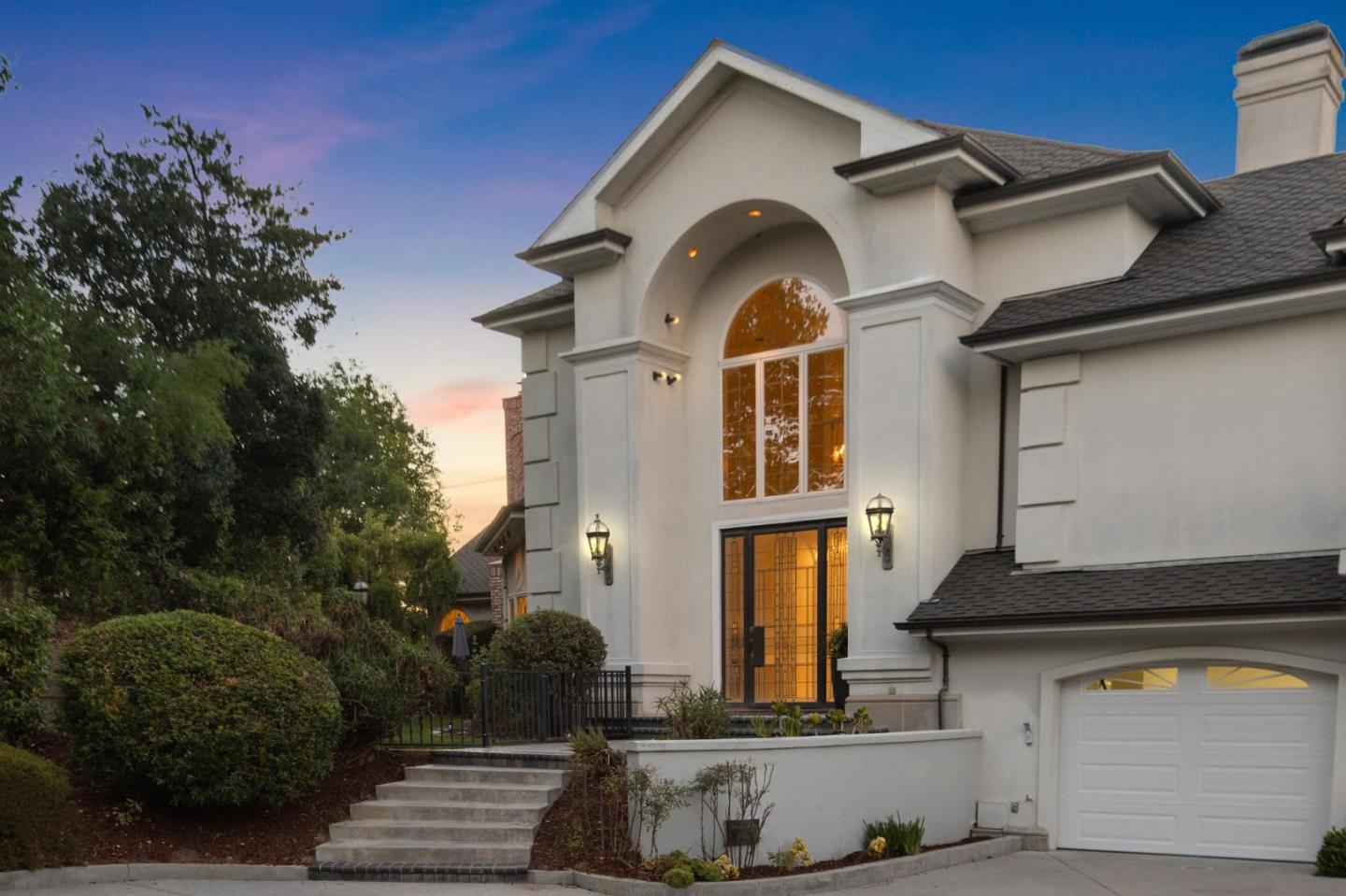 Detail Gallery Image 6 of 109 For 16383 Aztec Ridge Dr, Los Gatos,  CA 95030 - 6 Beds | 6/2 Baths