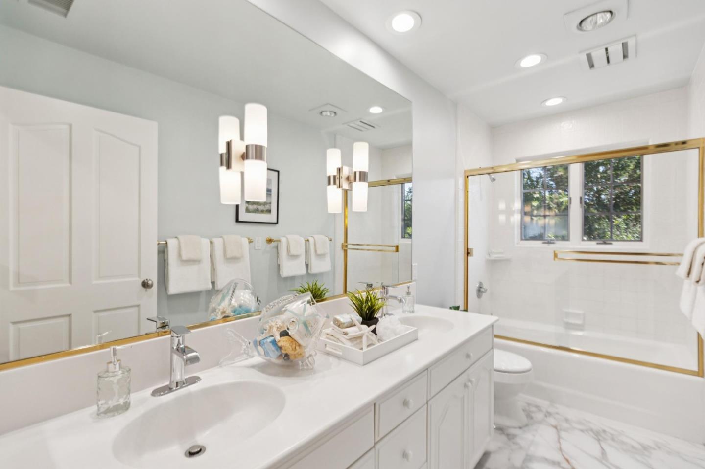 Detail Gallery Image 61 of 109 For 16383 Aztec Ridge Dr, Los Gatos,  CA 95030 - 6 Beds | 6/2 Baths