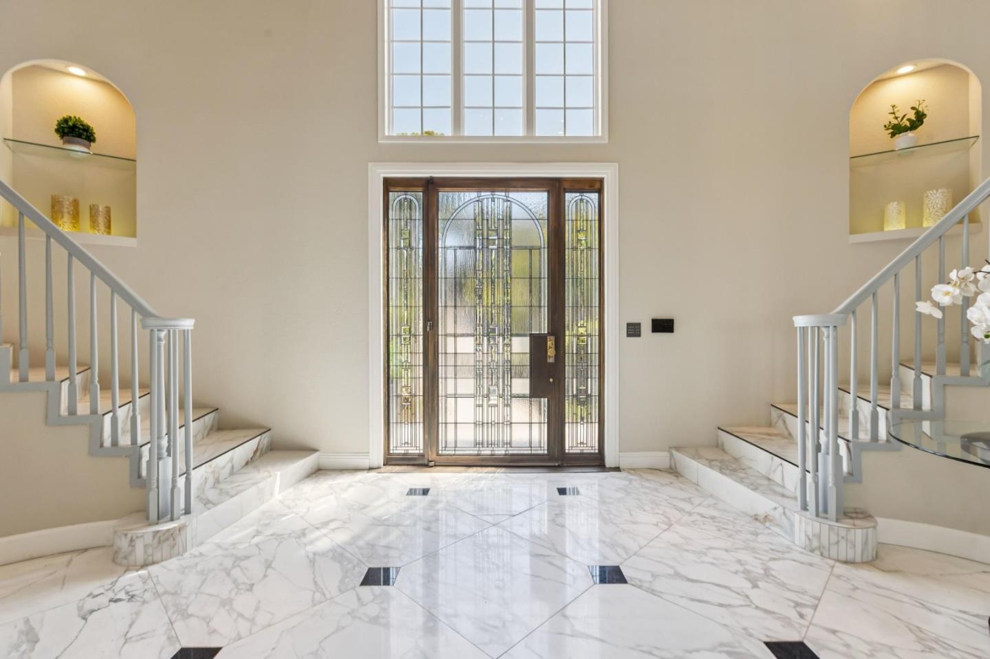 Detail Gallery Image 9 of 109 For 16383 Aztec Ridge Dr, Los Gatos,  CA 95030 - 6 Beds | 6/2 Baths