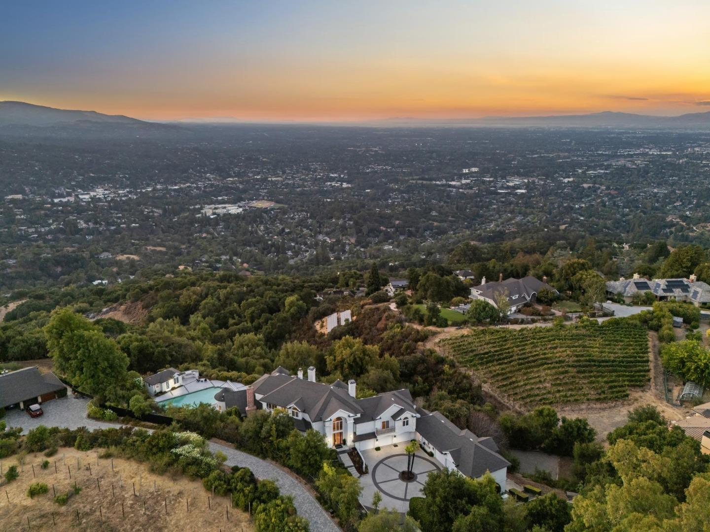 Detail Gallery Image 92 of 109 For 16383 Aztec Ridge Dr, Los Gatos,  CA 95030 - 6 Beds | 6/2 Baths