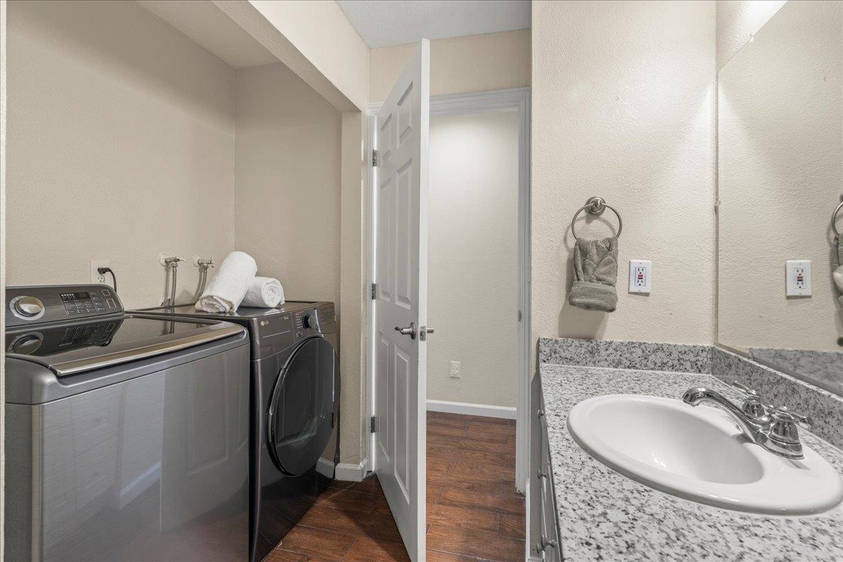 Detail Gallery Image 11 of 20 For 5476 Sean Cir #7,  San Jose,  CA 95123 - 3 Beds | 2 Baths