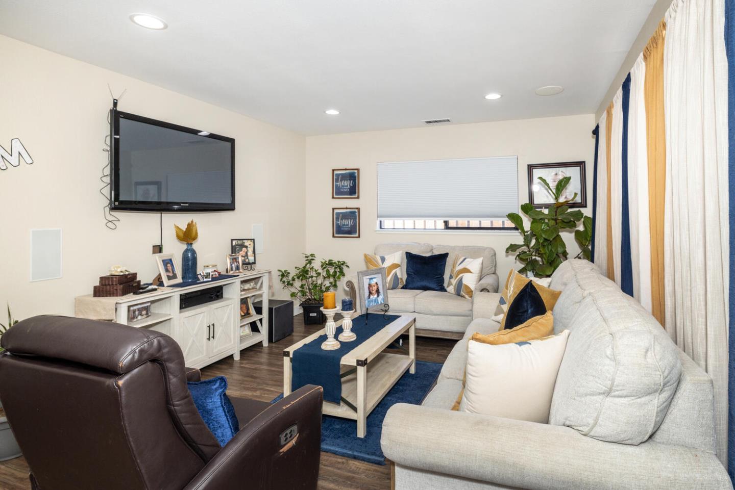 Detail Gallery Image 4 of 25 For 14545 Jerilyn Dr, San Jose,  CA 95127 - 3 Beds | 1 Baths