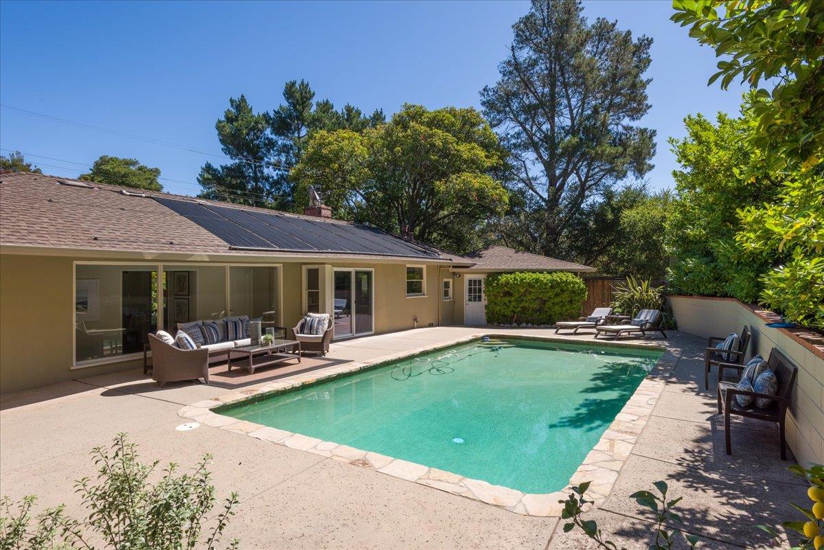 Detail Gallery Image 23 of 24 For 2841 Canyon Rd, Burlingame,  CA 94010 - 3 Beds | 2 Baths
