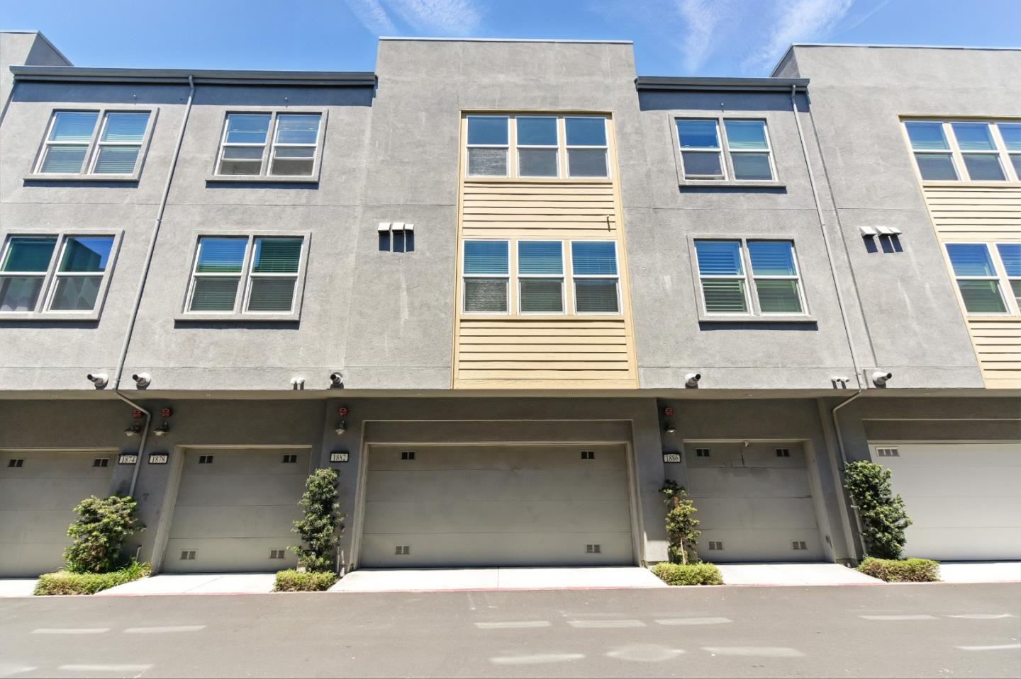 Detail Gallery Image 27 of 31 For 1882 Midnight Cir, San Jose,  CA 95133 - 2 Beds | 2 Baths