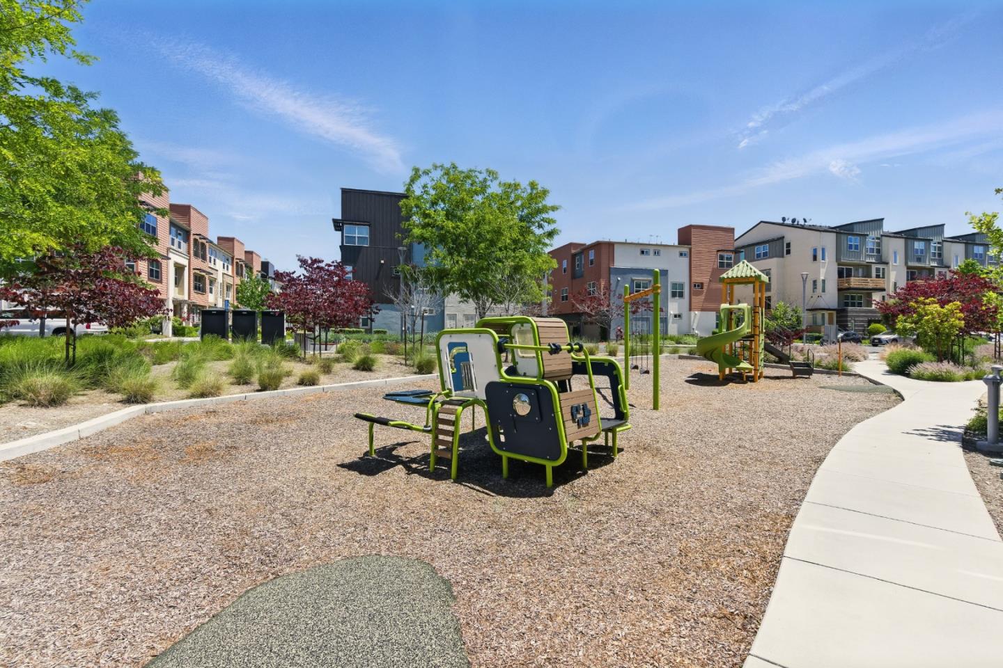 Detail Gallery Image 30 of 31 For 1882 Midnight Cir, San Jose,  CA 95133 - 2 Beds | 2 Baths