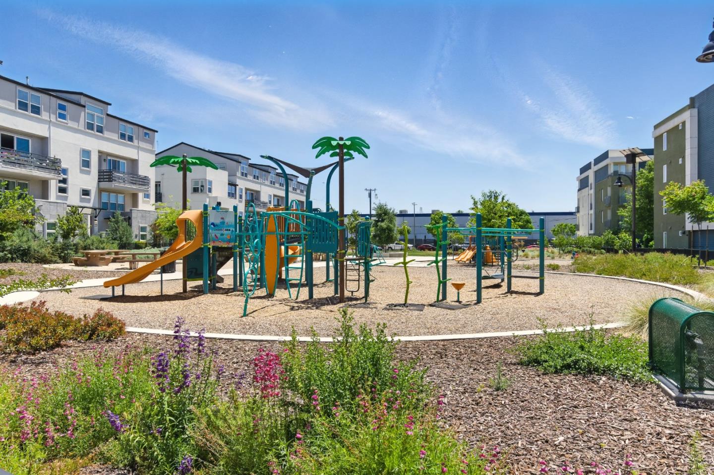 Detail Gallery Image 31 of 31 For 1882 Midnight Cir, San Jose,  CA 95133 - 2 Beds | 2 Baths