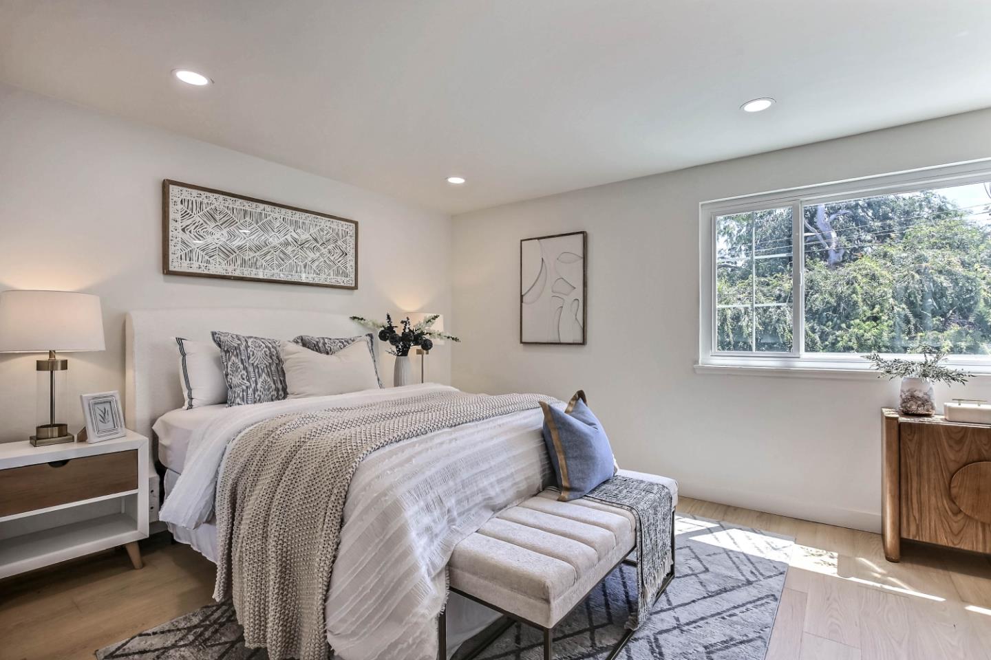 Detail Gallery Image 17 of 35 For 10780 La Roda Dr, Cupertino,  CA 95014 - 3 Beds | 2/1 Baths