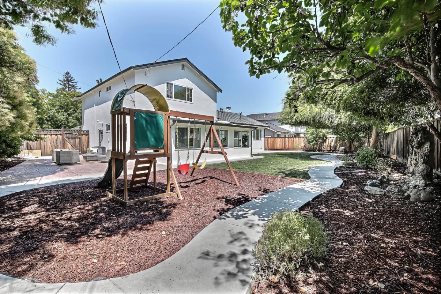 Detail Gallery Image 28 of 35 For 10780 La Roda Dr, Cupertino,  CA 95014 - 3 Beds | 2/1 Baths