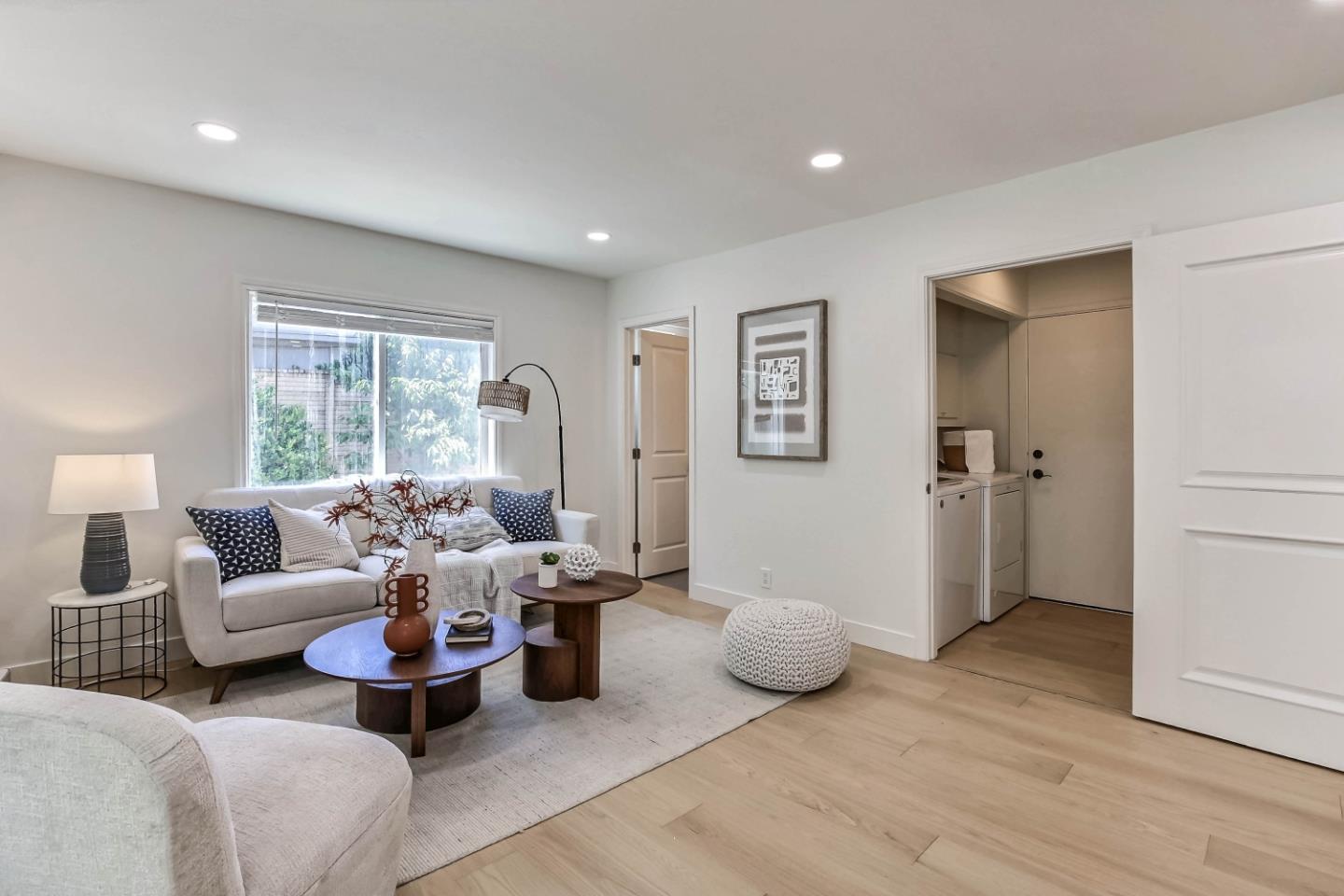 Detail Gallery Image 5 of 35 For 10780 La Roda Dr, Cupertino,  CA 95014 - 3 Beds | 2/1 Baths