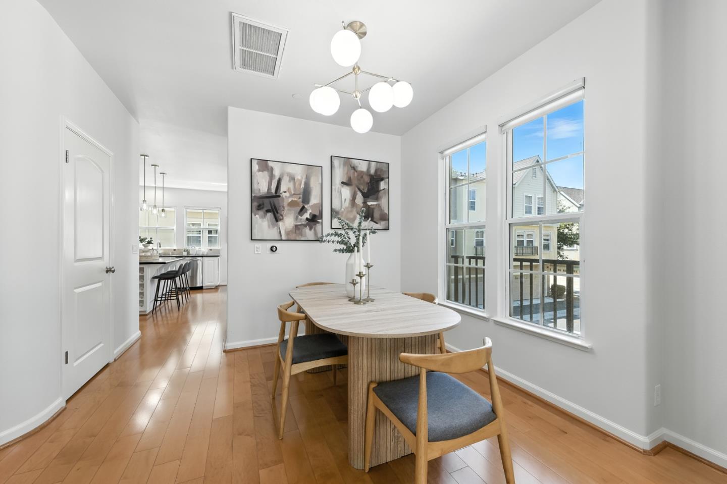 Detail Gallery Image 10 of 59 For 413 Timor Ter, Sunnyvale,  CA 94089 - 3 Beds | 2/1 Baths