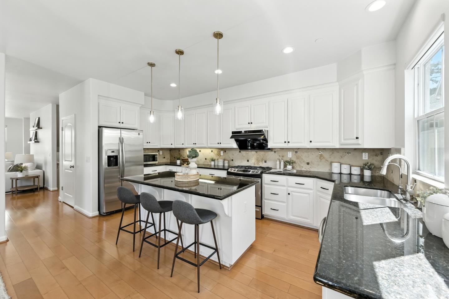 Detail Gallery Image 19 of 59 For 413 Timor Ter, Sunnyvale,  CA 94089 - 3 Beds | 2/1 Baths