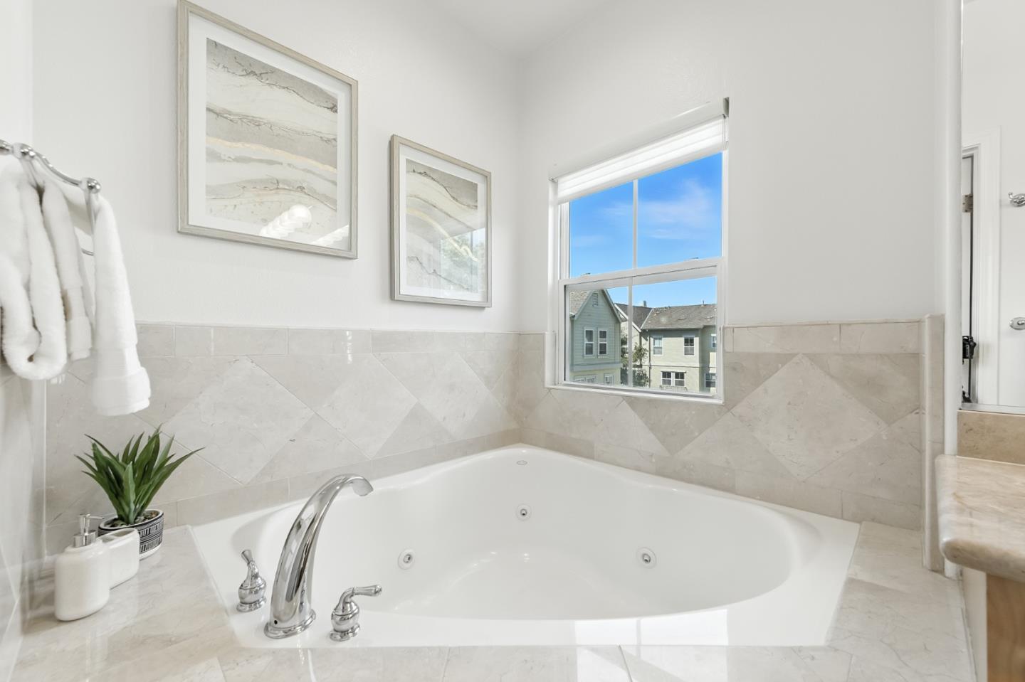 Detail Gallery Image 29 of 59 For 413 Timor Ter, Sunnyvale,  CA 94089 - 3 Beds | 2/1 Baths
