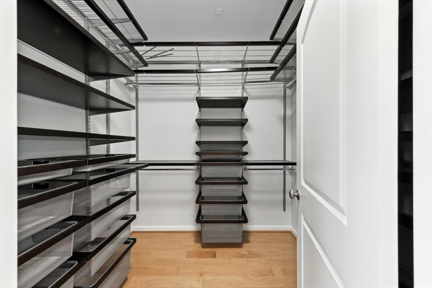 Detail Gallery Image 32 of 59 For 413 Timor Ter, Sunnyvale,  CA 94089 - 3 Beds | 2/1 Baths