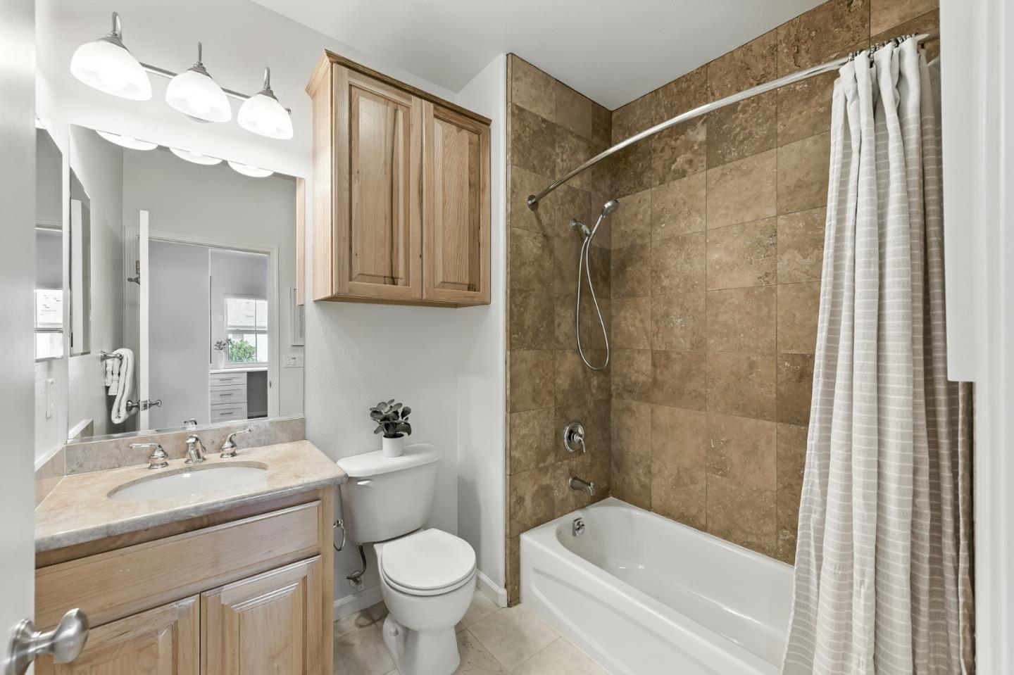 Detail Gallery Image 38 of 59 For 413 Timor Ter, Sunnyvale,  CA 94089 - 3 Beds | 2/1 Baths