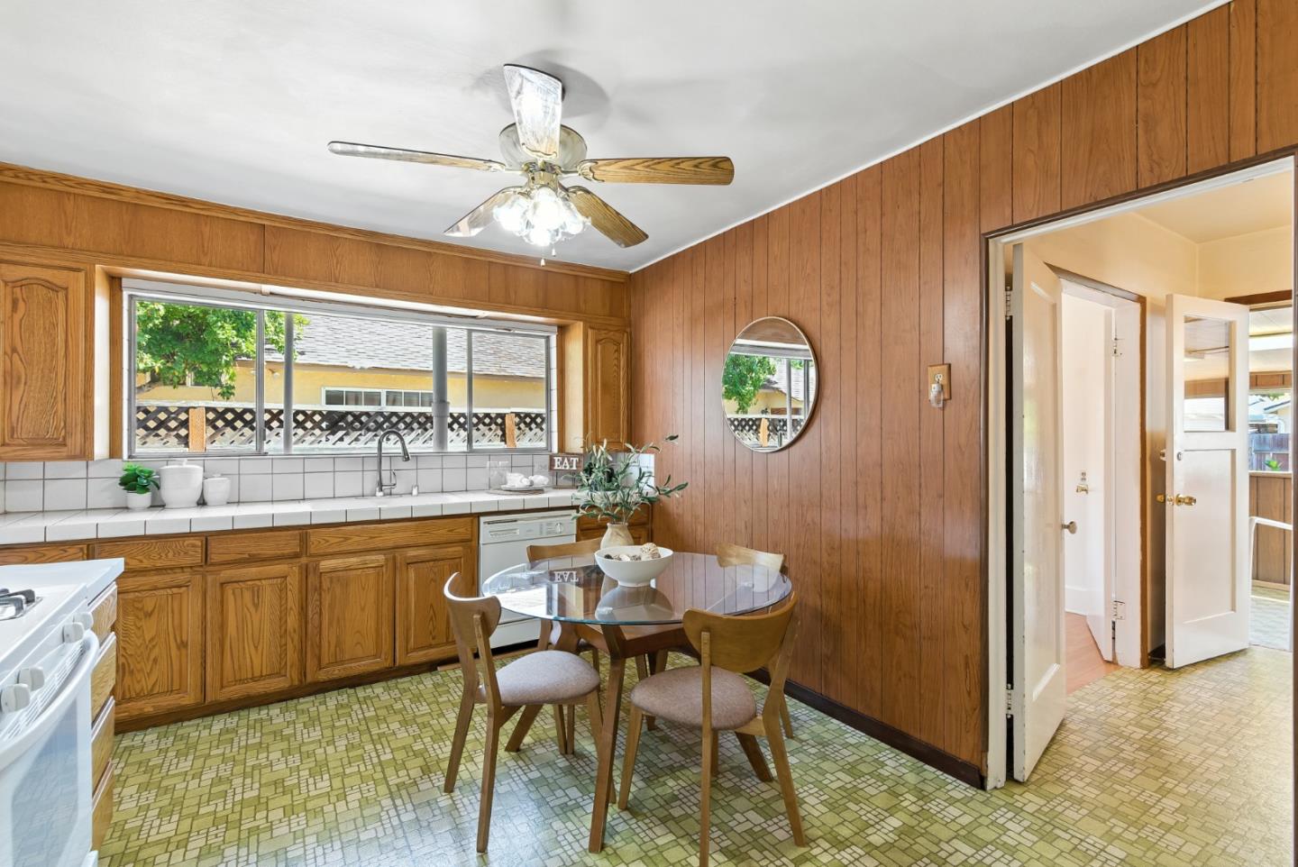 Detail Gallery Image 11 of 39 For 464 Lincoln Ave, Sunnyvale,  CA 94086 - 2 Beds | 1/1 Baths