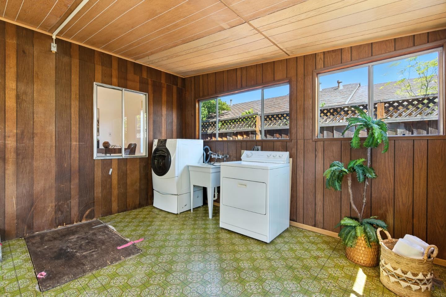 Detail Gallery Image 24 of 39 For 464 Lincoln Ave, Sunnyvale,  CA 94086 - 2 Beds | 1/1 Baths